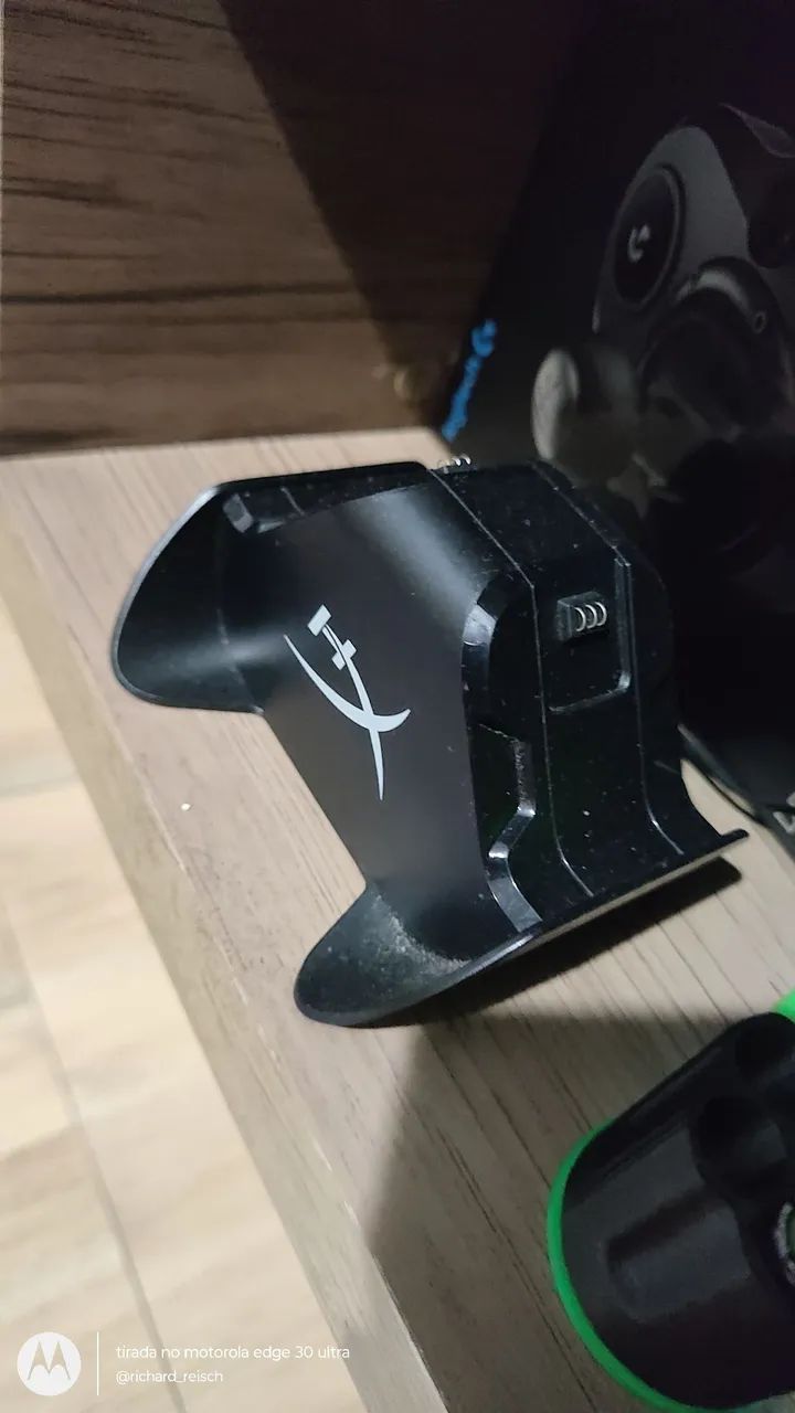 Xbox Séries X com 2 controles e base HyperX - Foto 4