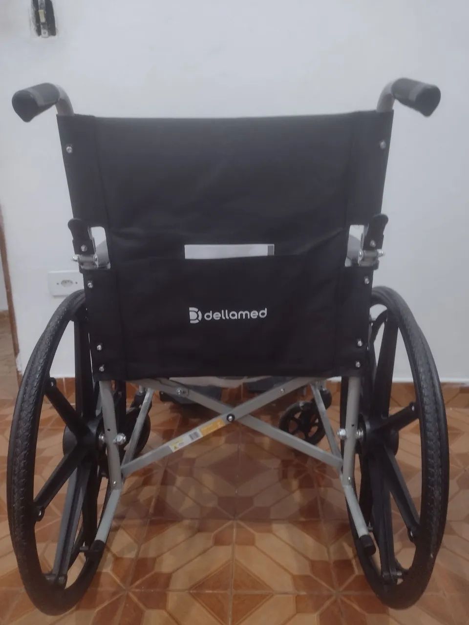 Cadeira de rodas Delamed  - Foto 4