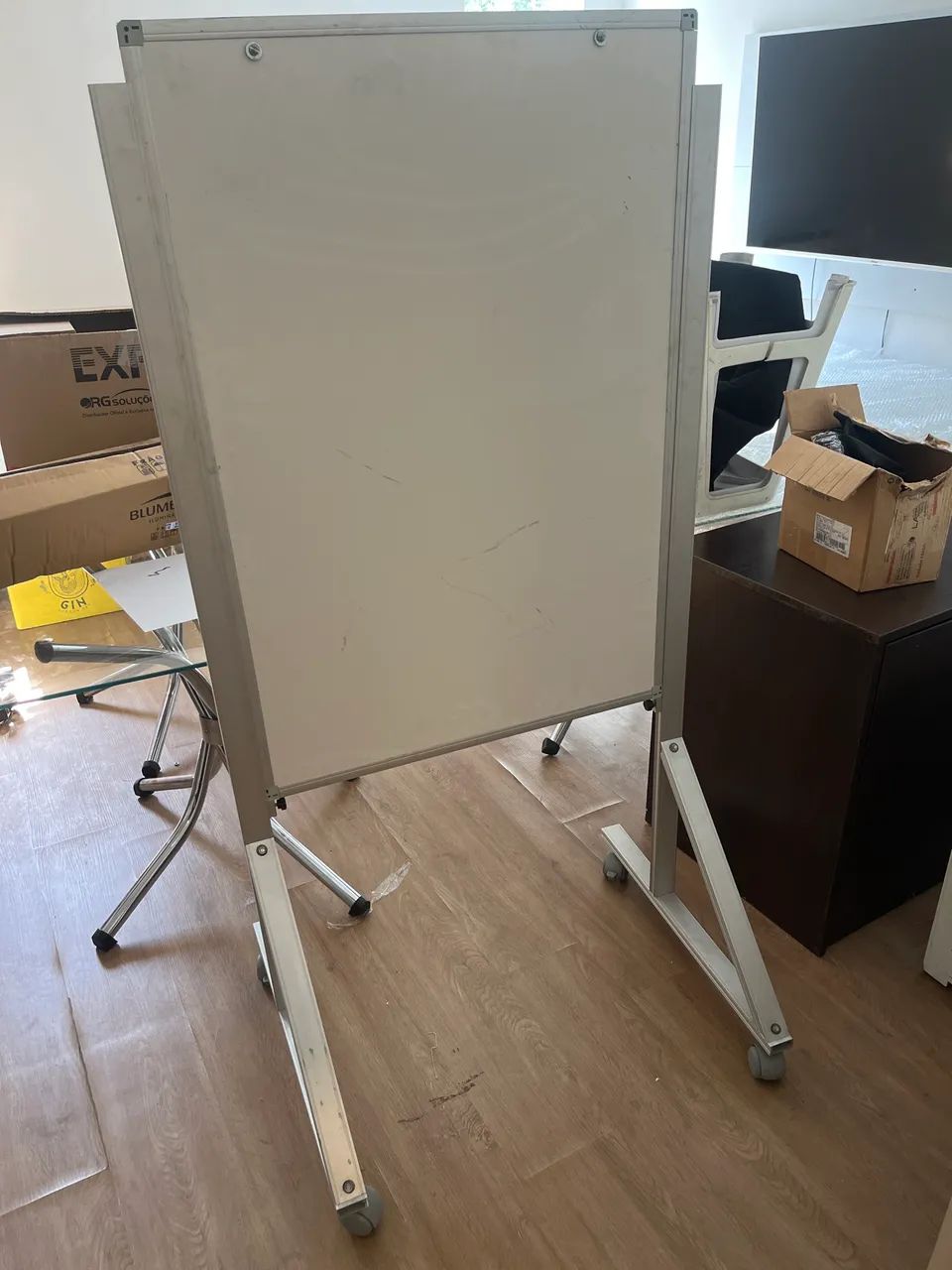 Quadro branco - de rodinha 