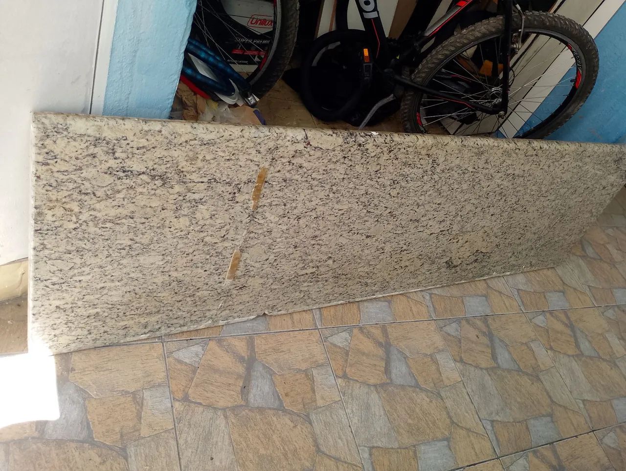 Estou vendendo uma pedra de granito 