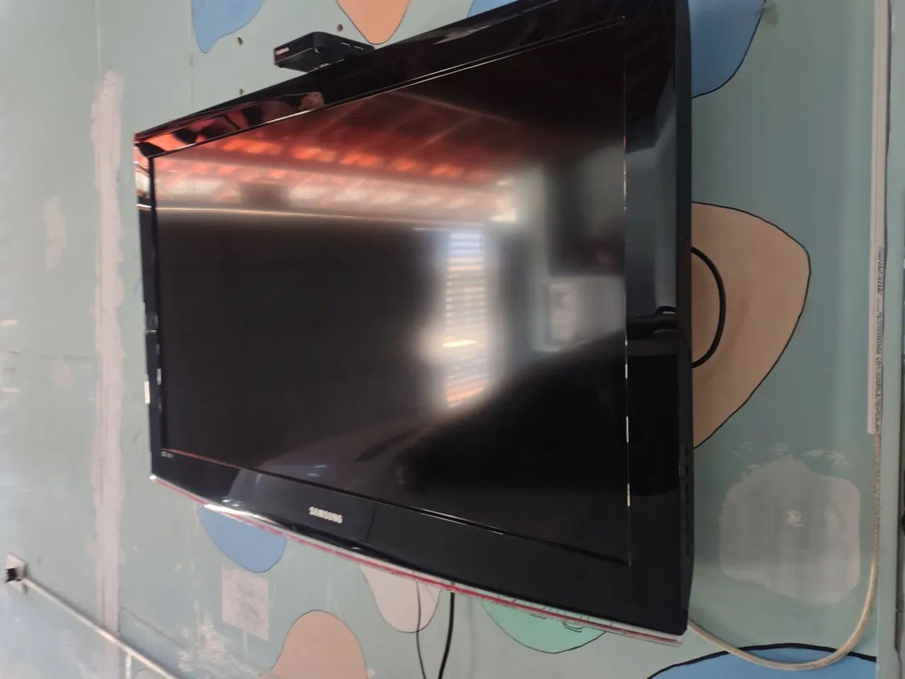 Vendo tv Samsung 40 polegadas, não é smart - Foto 2