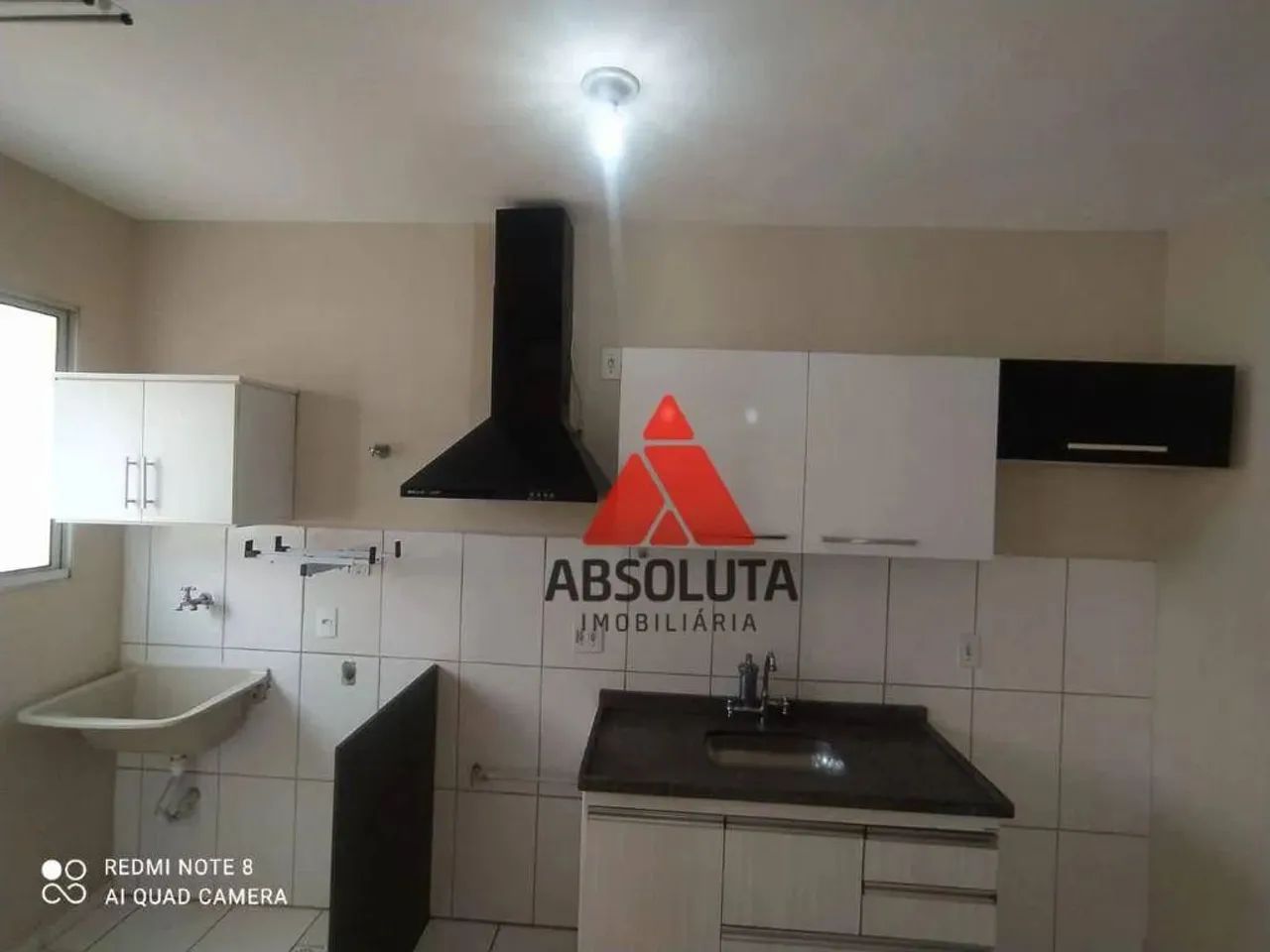 Apartamento com 2 dormitórios para alugar, 56 m² por R$ 1.541,75/mês - Catharina Zanaga -  - Foto 2