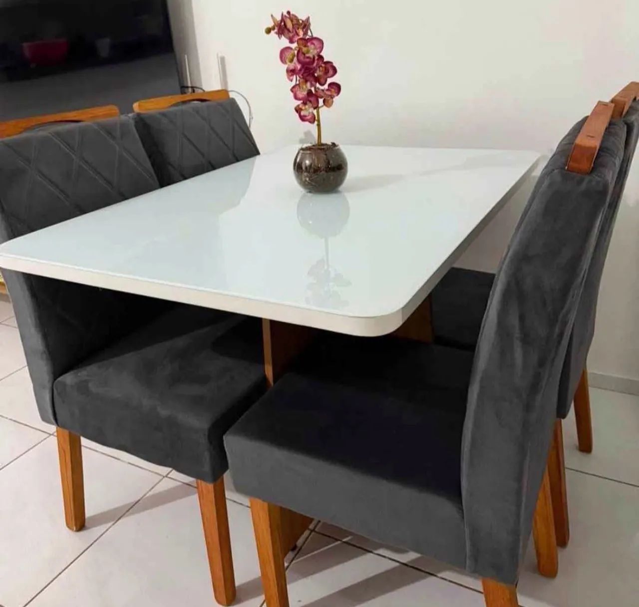     ? Transforme Sua Casa com Nossa Mesa de Jantar - Foto 4
