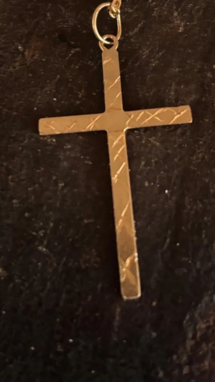 Crucifixo ouro 18k 2,3 g