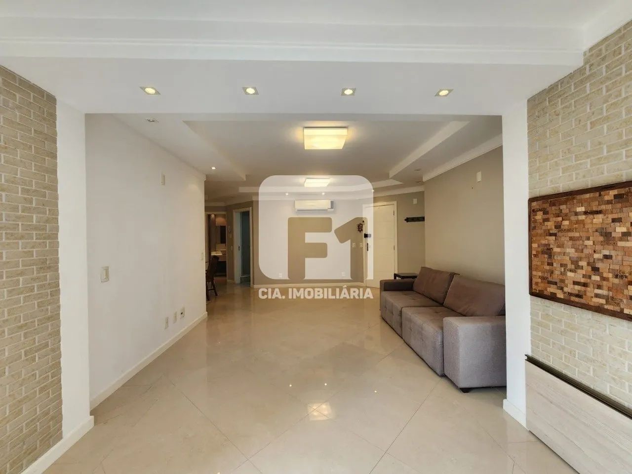 Apartamento garden 3 quartos área nobre no Centro
