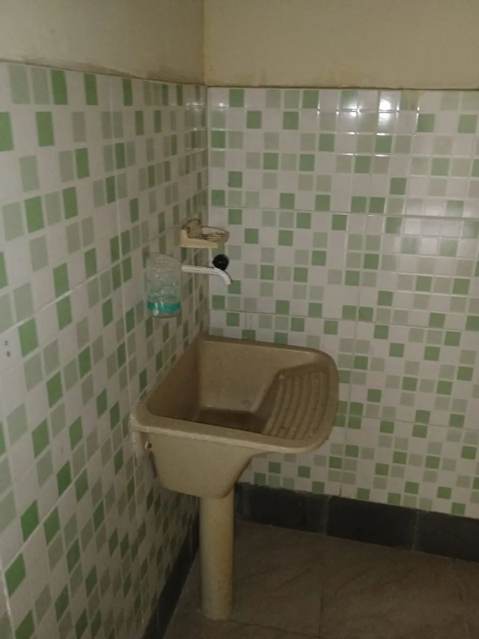 ALUGA-SE A CASA EM ANCHIETA - Foto 3