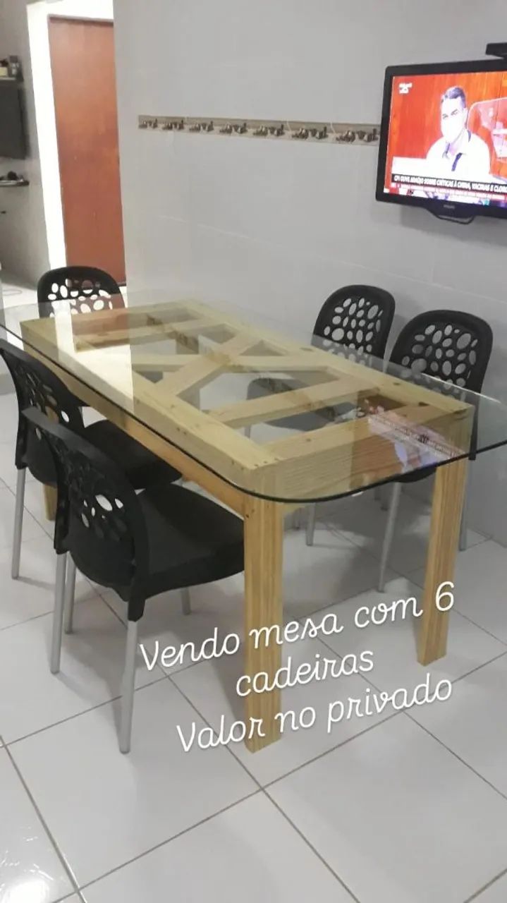 Mesa tampo de vidro com 6 cadeiras.  - Foto 2