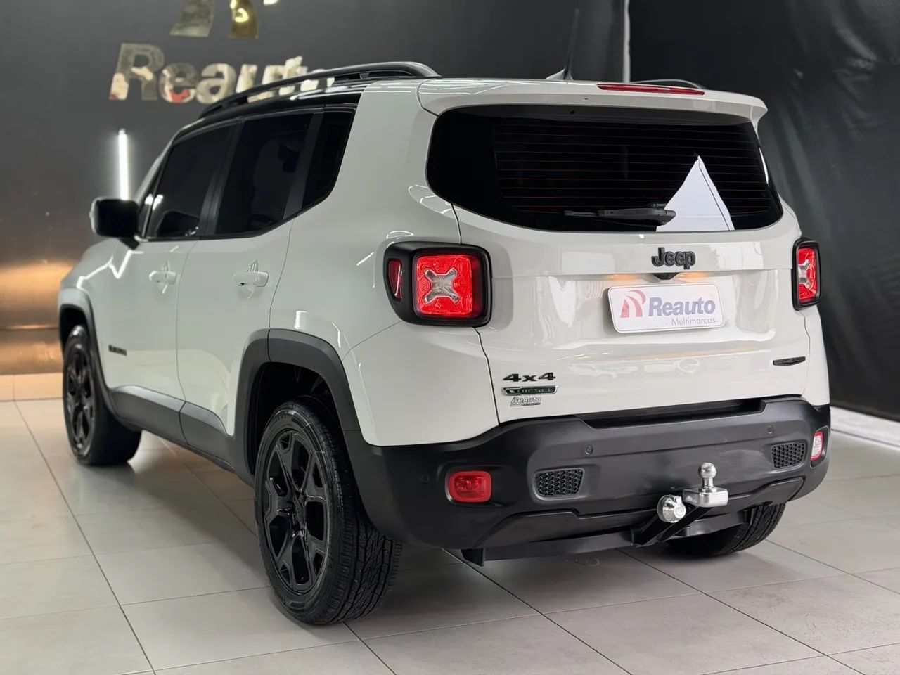 Jeep Renegade Night Eagle 1.8 4X2 Flex Aut. 2018 - Foto 4