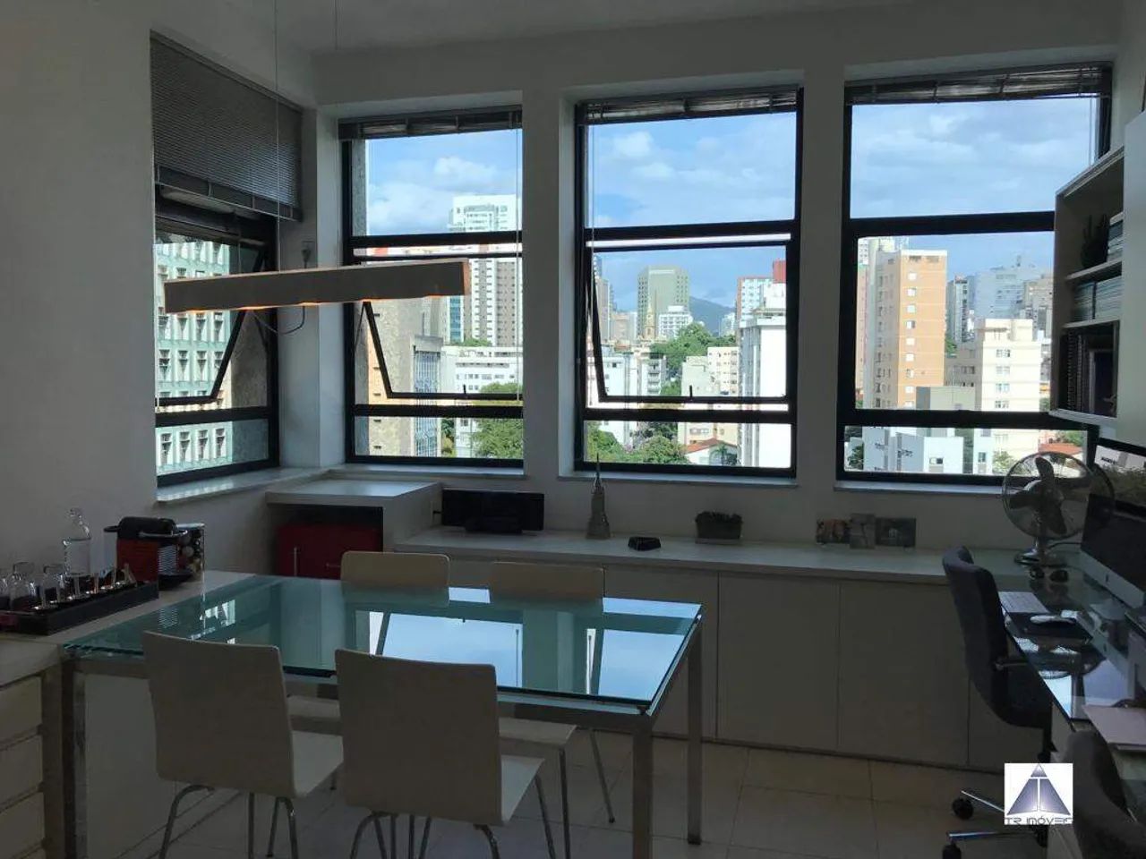 SALA MOBILIADA NO CIDADE JARDIM COM 25M2 AO LADO DO PREDIO DO TRE