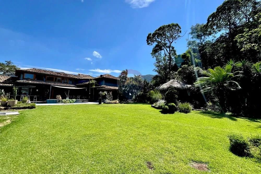 Casa com 5 suítes - alto luxo - Gávea
