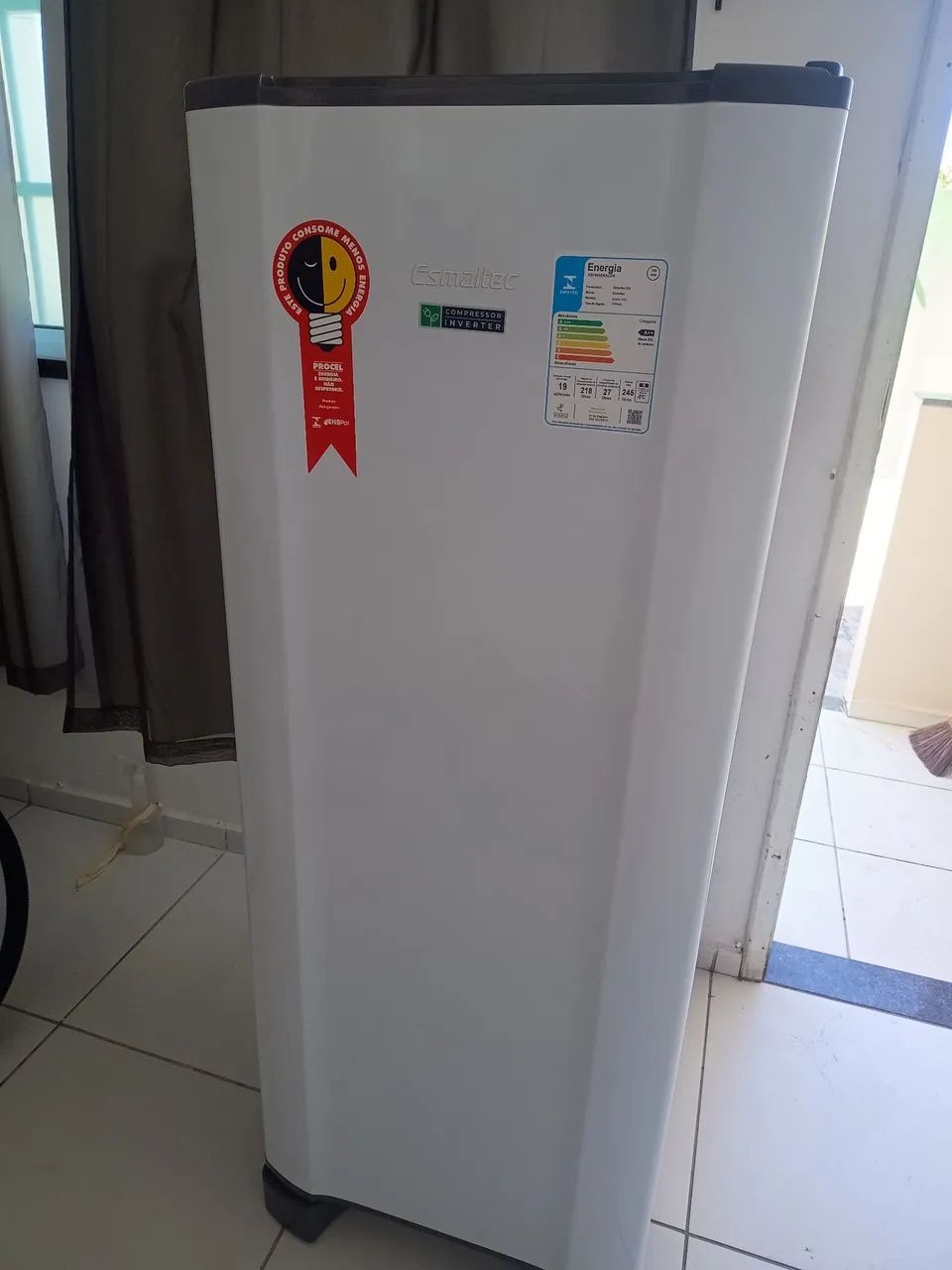 Geladeira esmaltec 245 L 