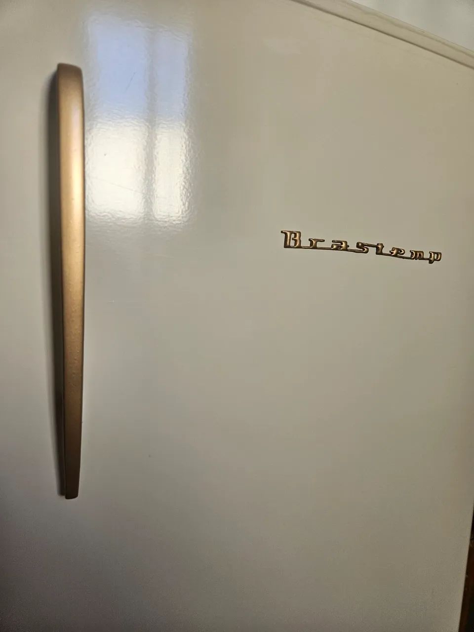 Frigobar brastemp retro envelopado creme/branco e rosegold - Foto 2
