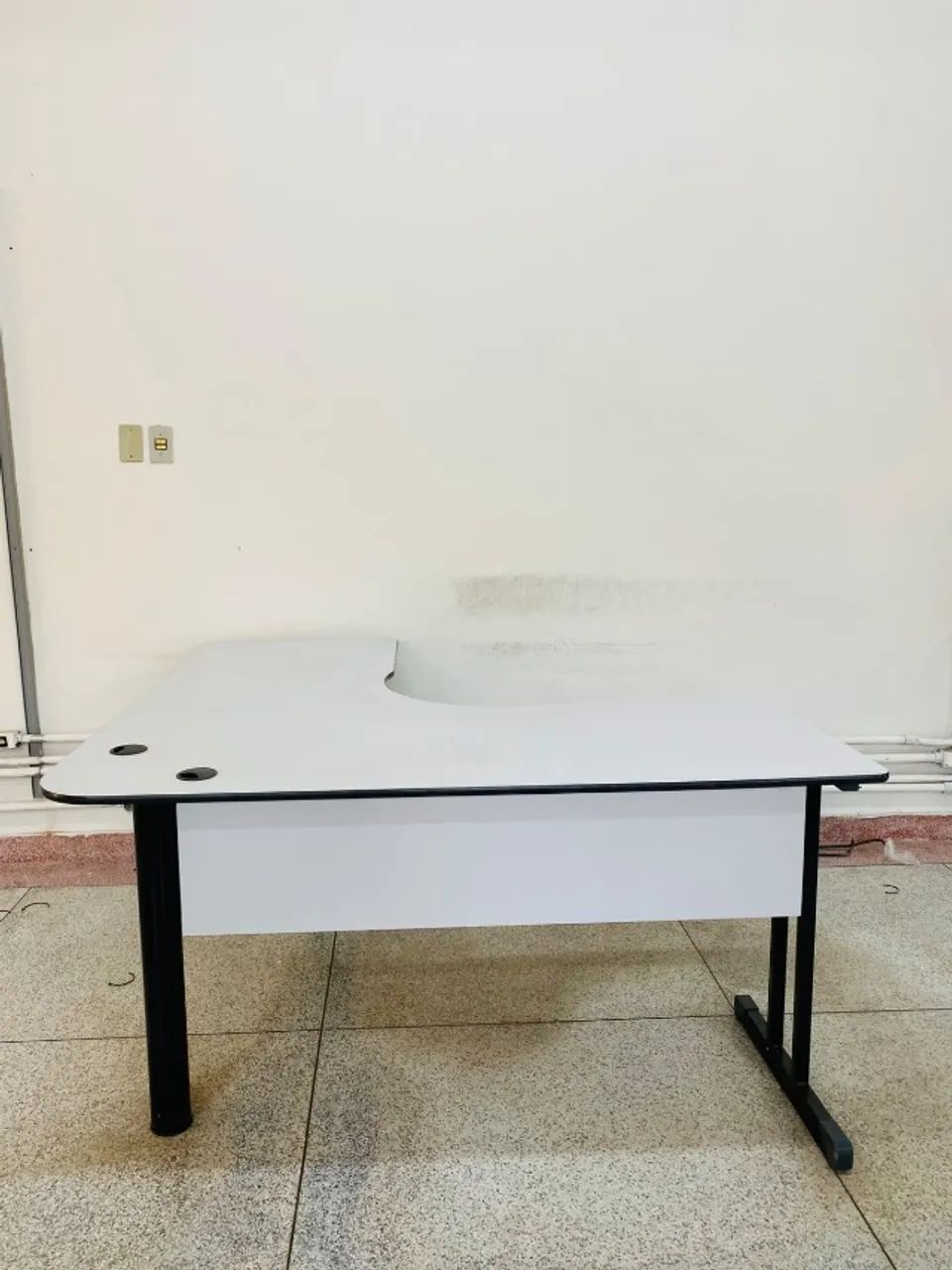 MESA DE ESCRITÓRIO EM L  COM GAVETEIRO (DELTA) - Foto 2