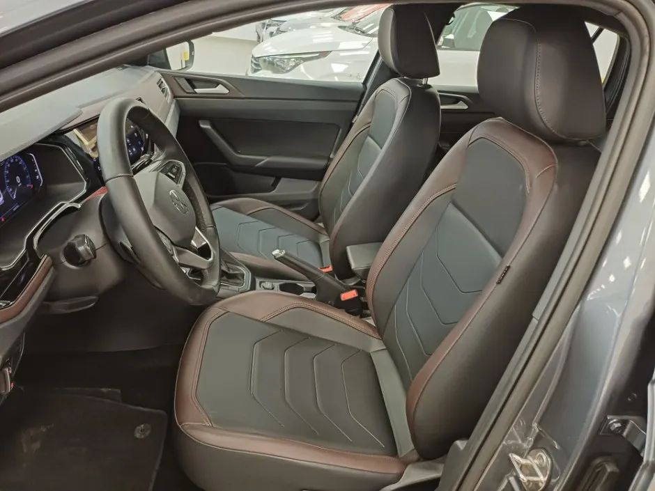 Volkswagen Virtus Highline 200 TSI 1.0 Flex 12V Aut, foto 8 de 11