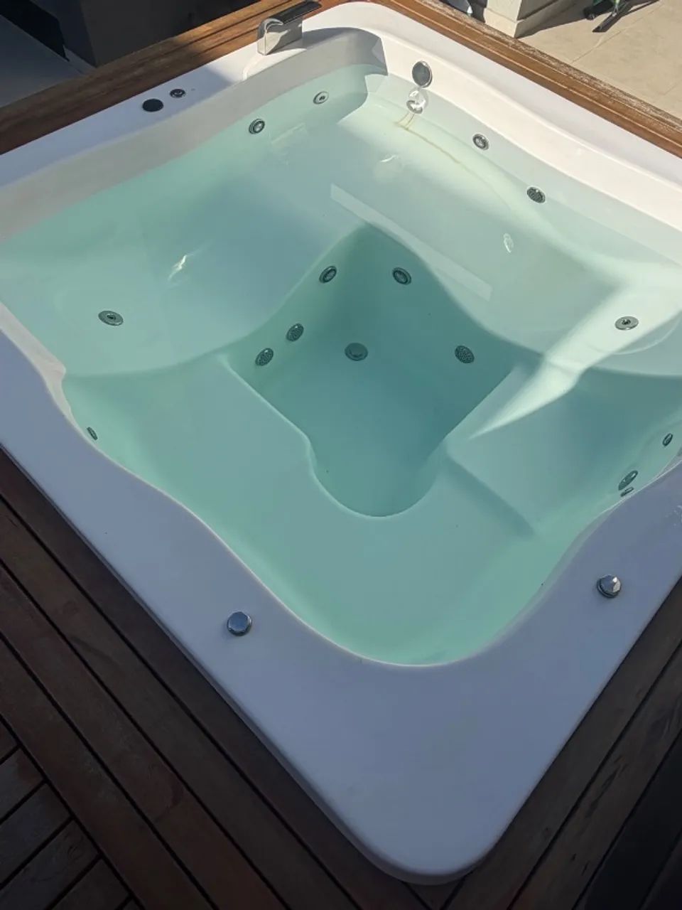 Jacuzzi/SPA 5 lugares com deck madeira cumarú - Foto 4