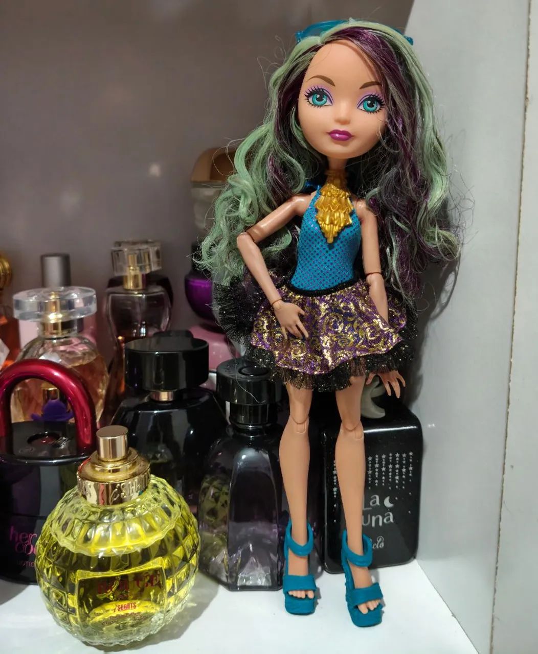 Boneca Madeline Hatter - Mirror Beach 