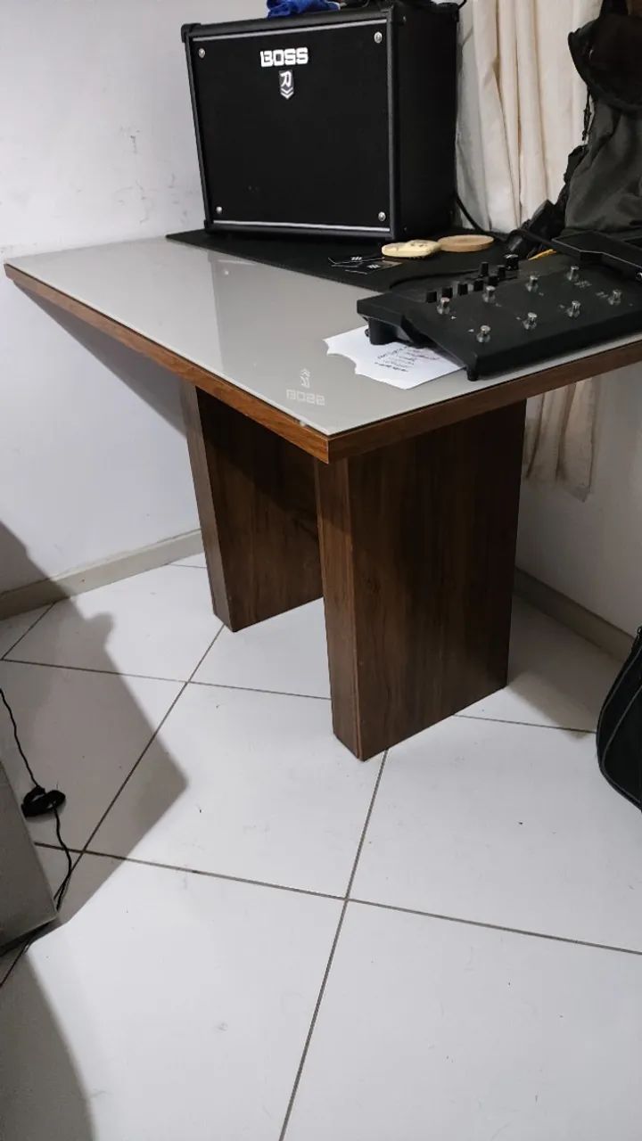 Mesa de Jantar com 4 cadeiras