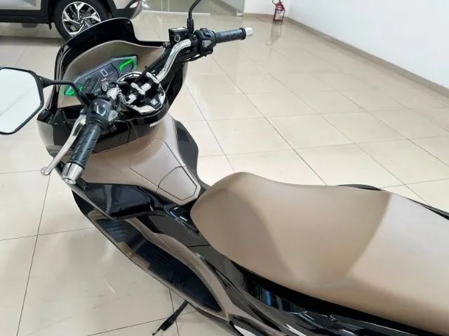 PCX DLX 160 - Foto 4