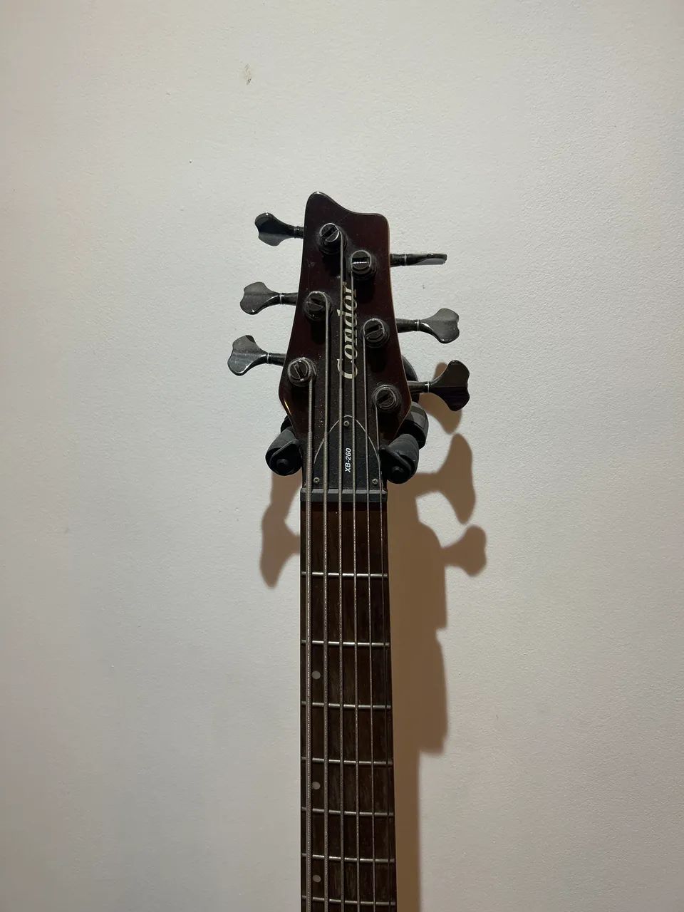 Baixo Condor 6 Cordas Ativo  - Foto 3