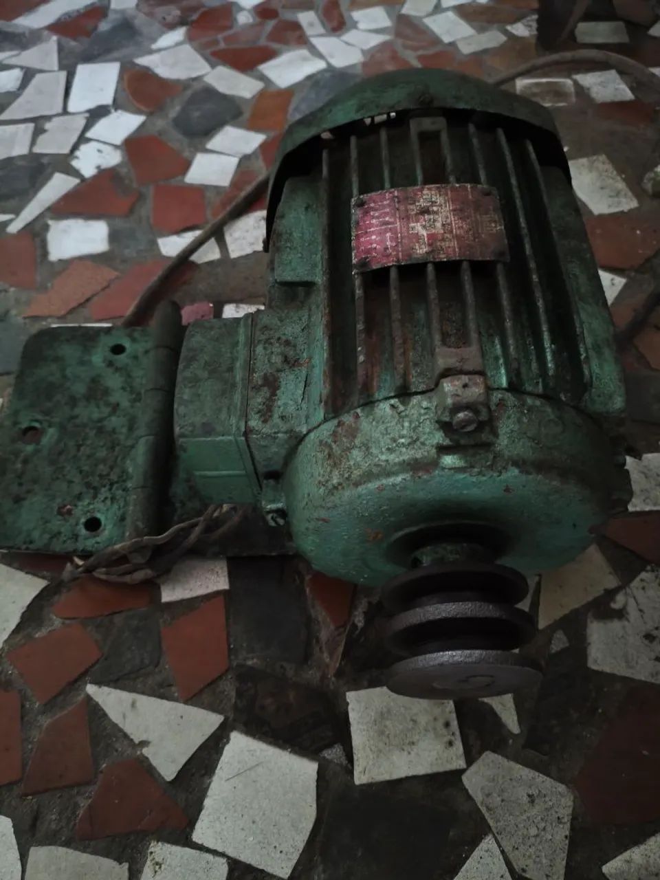Motor de bancada serralheria 