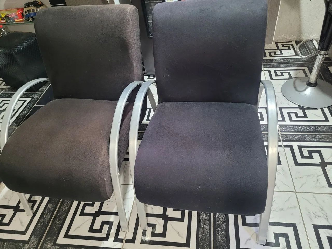 Poltronas em Suede Conjunto com 2