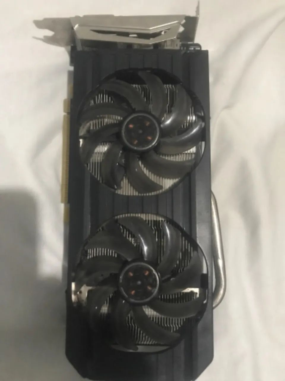 Placa de vídeo RX570 séries 4GB funcionando perfeitamente 