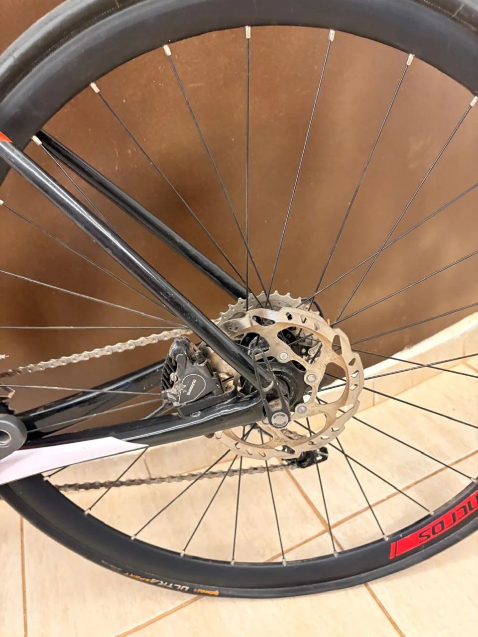 Bike estrada - Scott Solace 20 - performance e conforto 