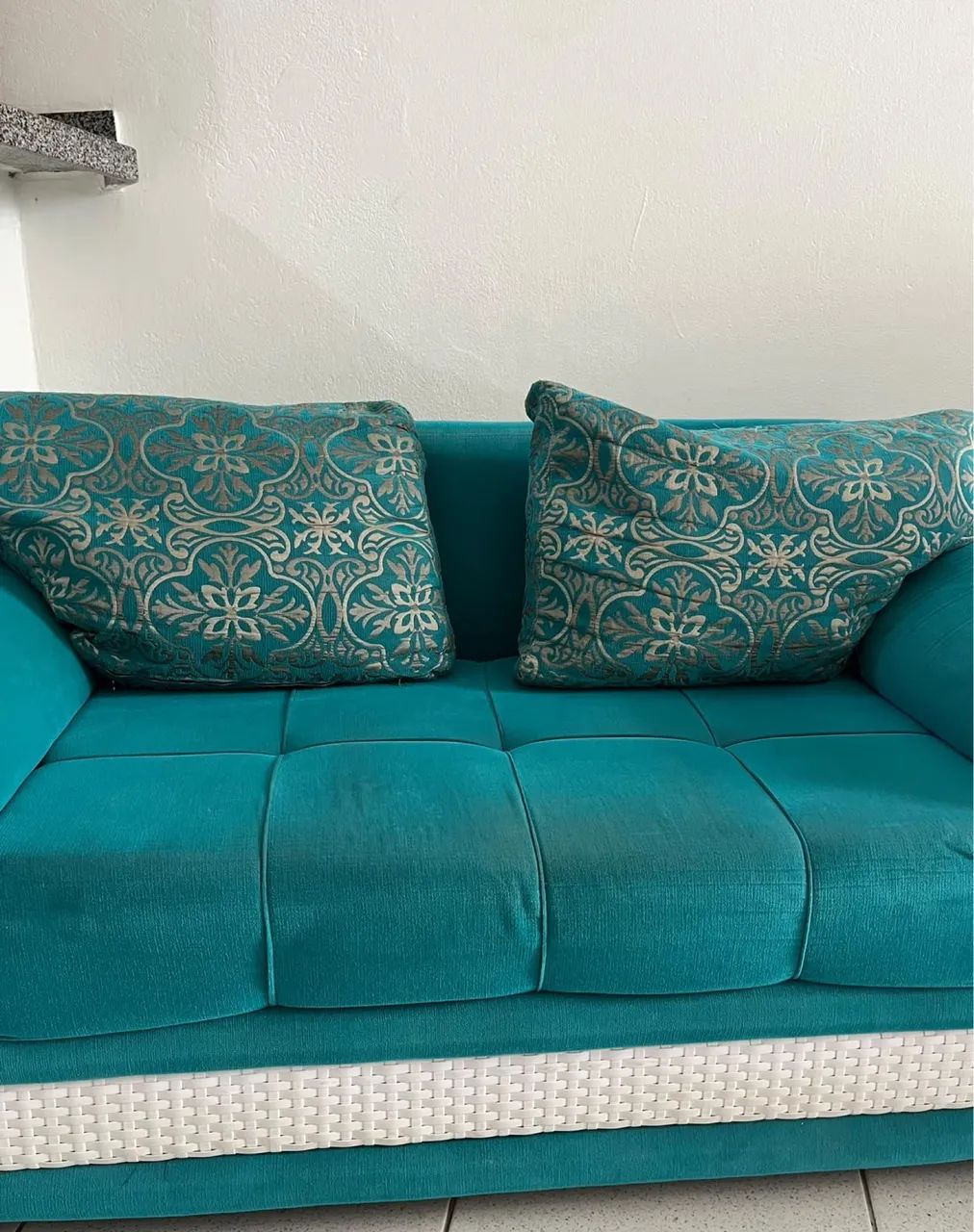 Vendo sofá pequeno de 2 lugares  - Foto 4