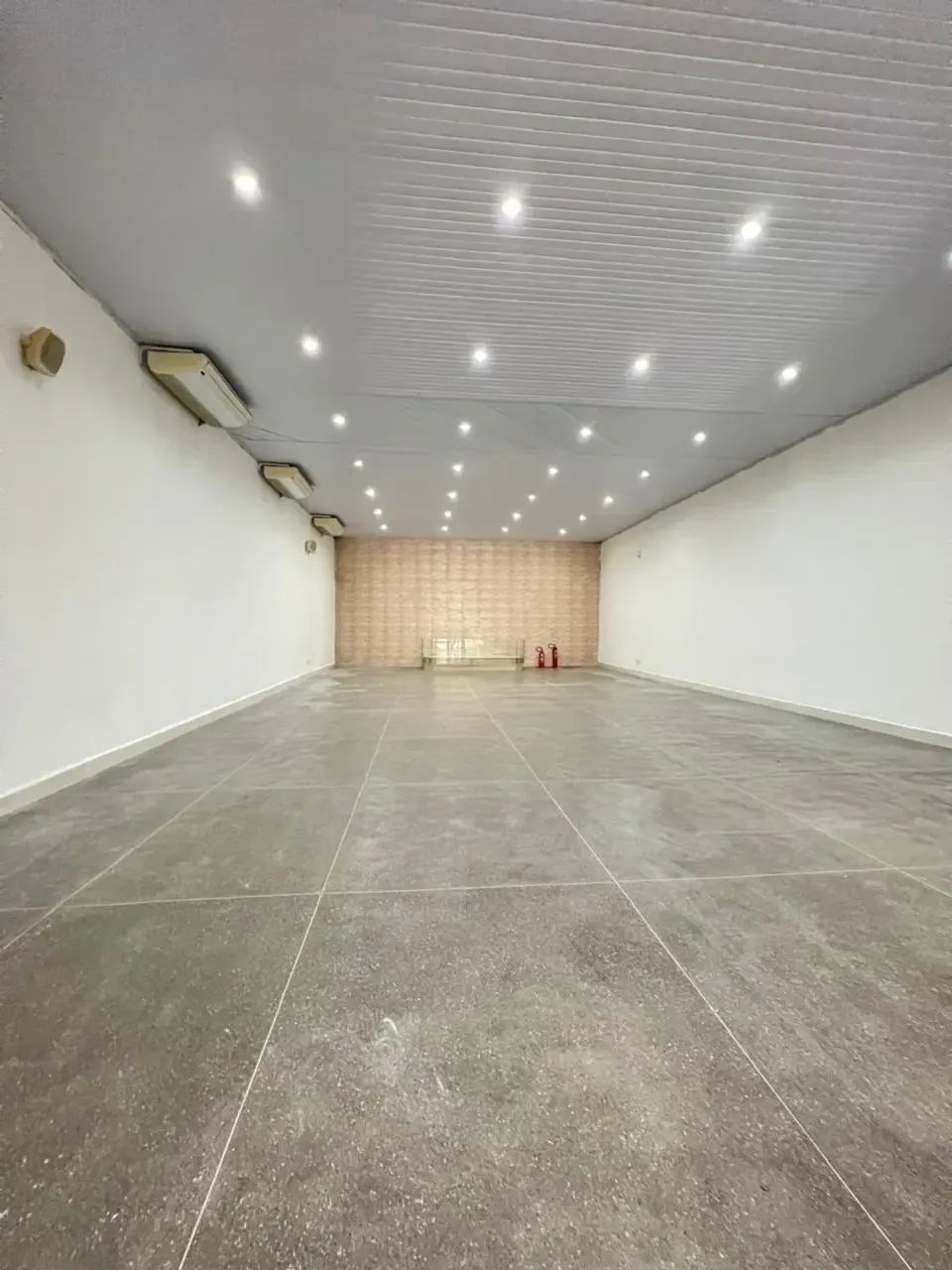 IMÓVEL COMERCIAL MOBILIADO PARA LOCAÇÃO  BAIRRO SUBAÉ