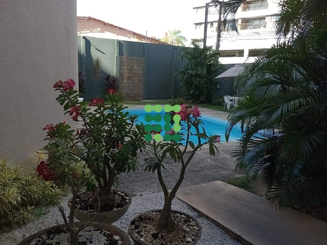 AMPLO APARTAMENTO COM 3 QUARTOS, SENDO 2 SUÍTES, EM CONDOMÍNIO COM PISCINA - Foto 2