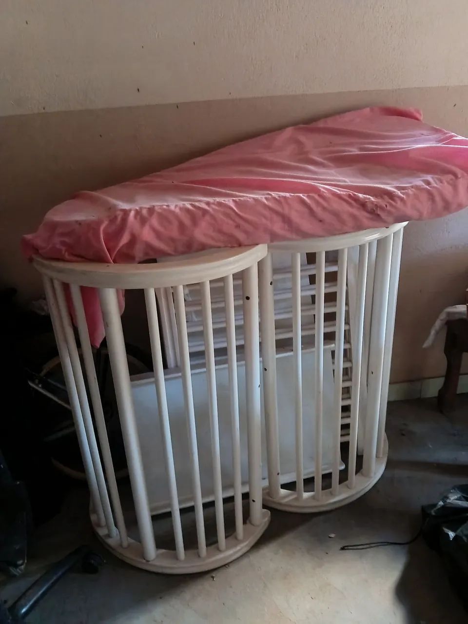 Berço semi novo com colchao - Foto 2