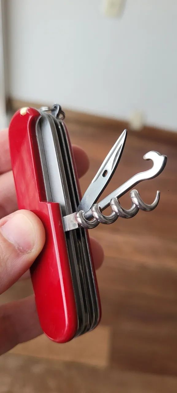 Canivete Victorinox Huntsman Original - 15 Funções - Foto 3