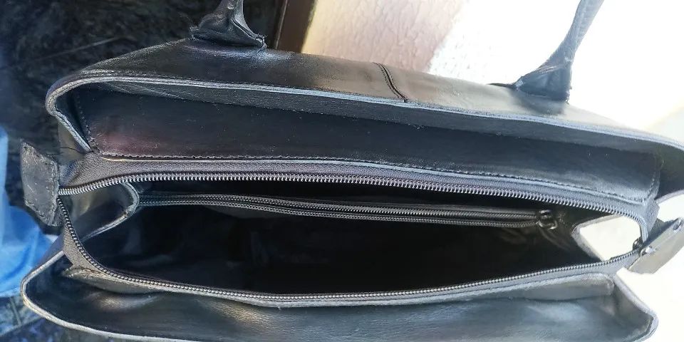 Bolsa preta em couro - Foto 5