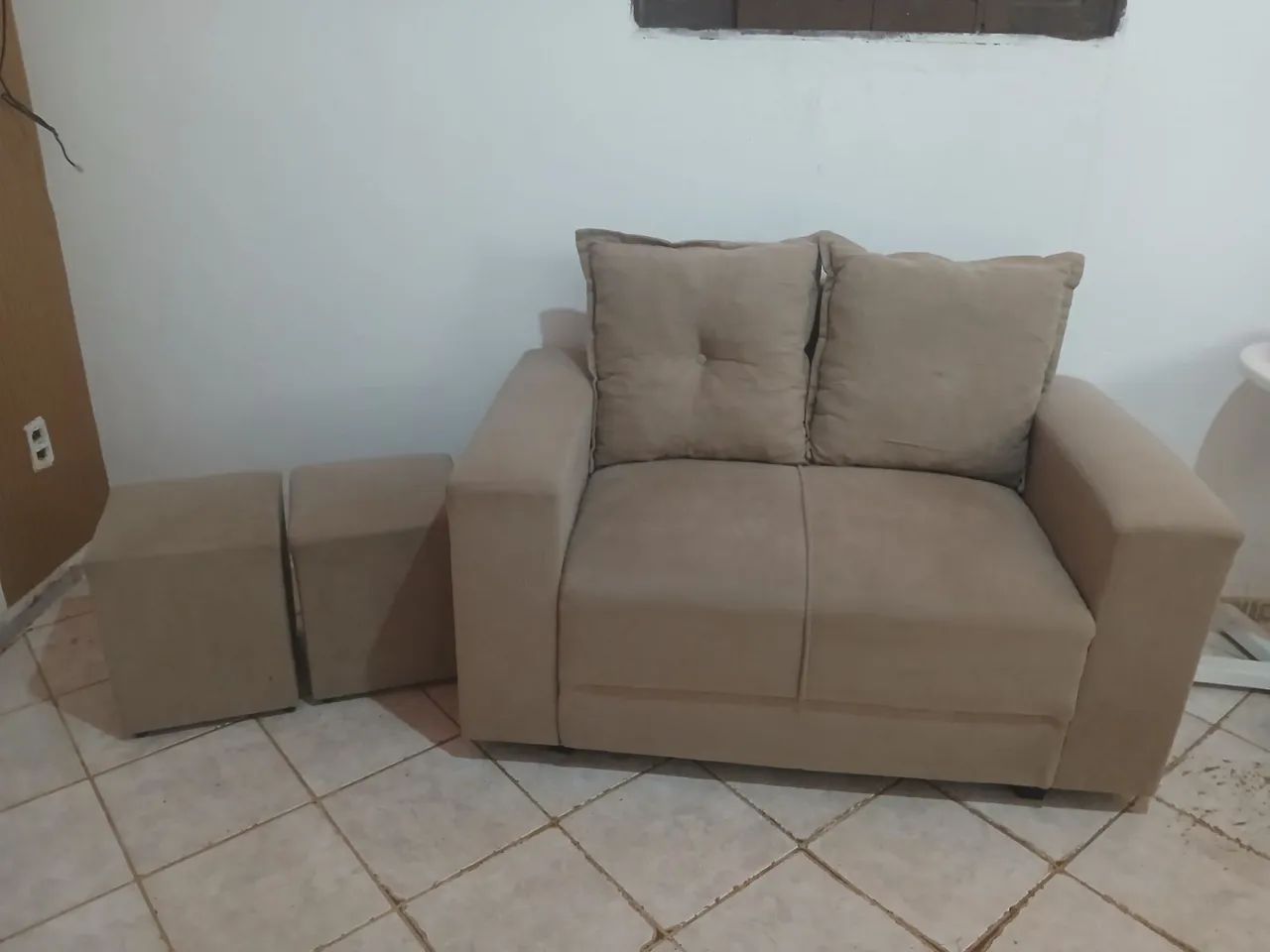 VENDO SOFA COM 2 PULF