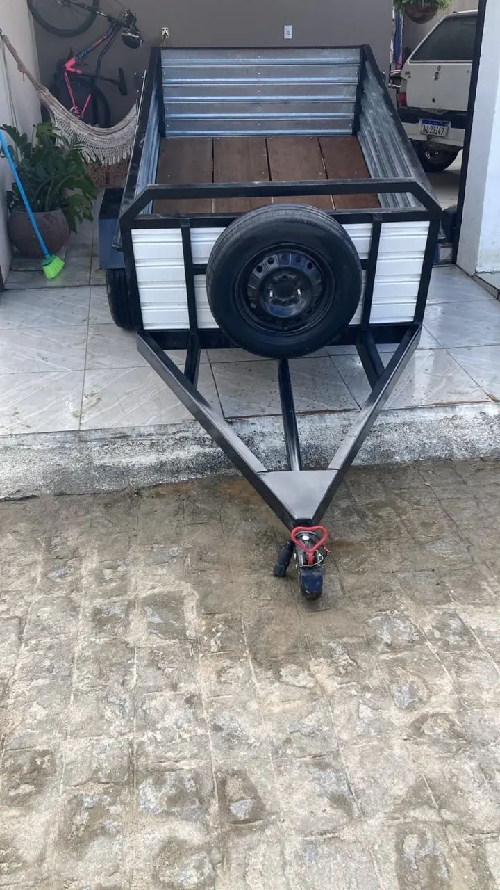 Vende-se reboque
