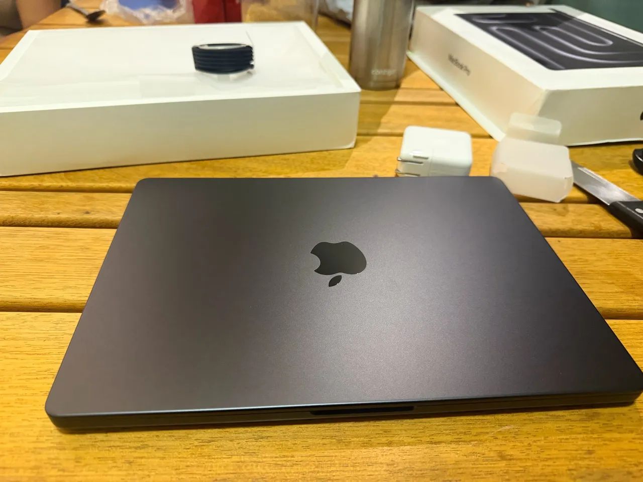 Apple 2025 MacBook Pro 14 polegadas, Chip M5 da Apple 24GB, 1 TB) 