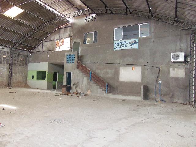 Vendo Galpão no Montese, Medindo 19 x 40, na Av. Gomes de matos - Foto 3