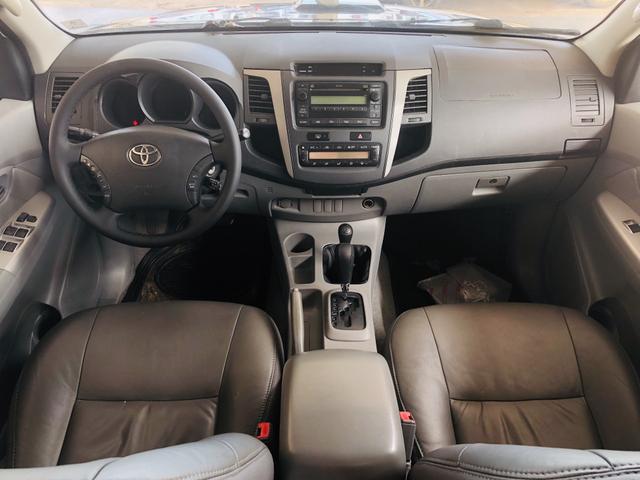 Toyota Hilux SRV Automática - Foto 13