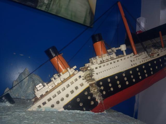 Vende-se Navio Titanic