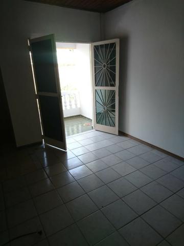 Aluga-se Flat (Água e Luz inclusos) - Foto 4