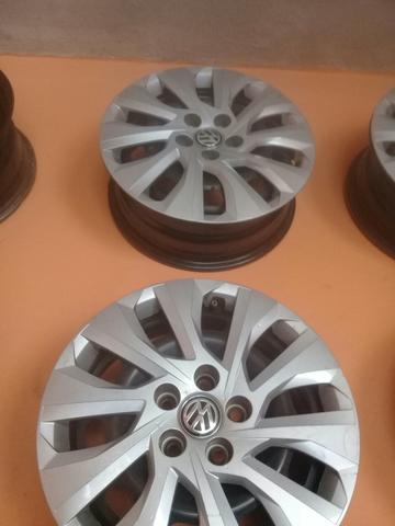 Rodas de ferro aro 15 Novo Polo com carlotas - Foto 3
