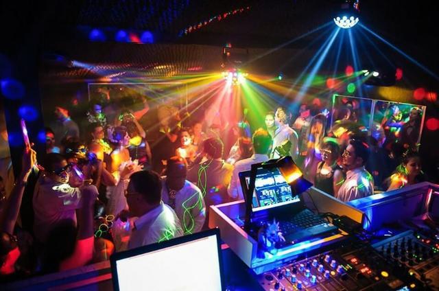 Som, DJ, Iluminação, jogo de luz neon para 15 anos, formaturas, infantil *
