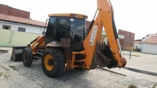 Retroescavadeira jcb - Foto 2