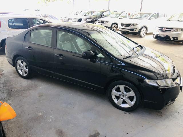 Honda civic 2008 Automático couro GNV G5 Pneus novos Revisado - Foto 7