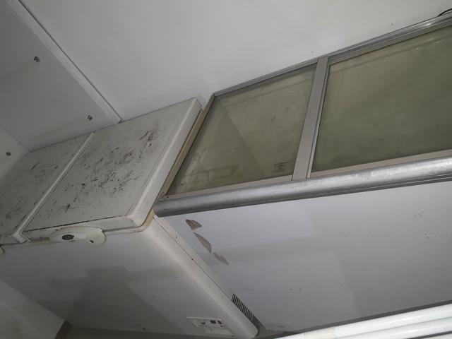 Vendo mini system e 3 freezes e 15 mesas 10 quadradas e 5 redondas - Foto 2