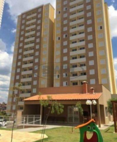 Lindo Apto 2 Dorm com Armários no Jd. Europa R$ 200 mil