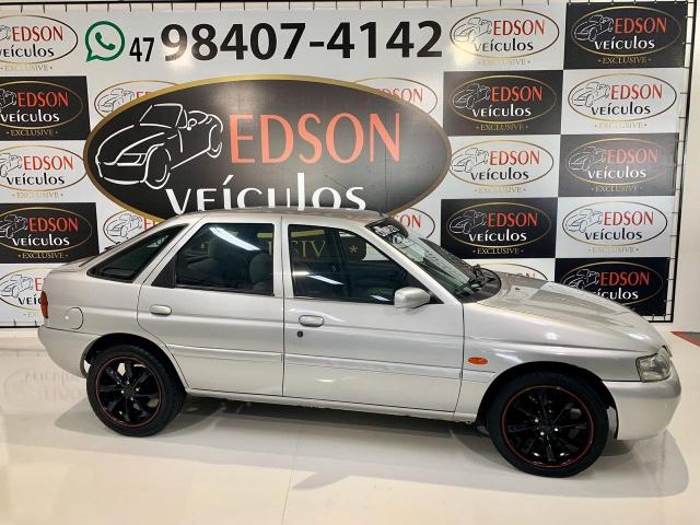 ESCORT 2001/2001 1.8 MPI GLX 16V GASOLINA 4P MANUAL