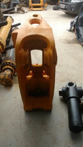 Cara de cavalo (torre de giro) retroescavadeira JCB 3C p/n 331/19795 - Foto 4