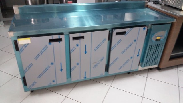 Bancada refrigerada inox 3 portas 185cm (nova) Alecs