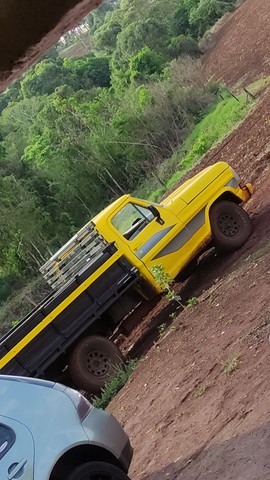 VENDO OU TROCO F1000